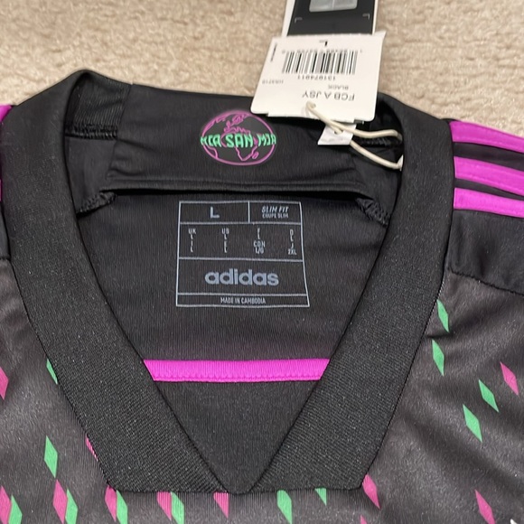 Men's Adidas Davies Bayern Munich Away Jersey 23/24 size L NWT - Picture 4 of 9